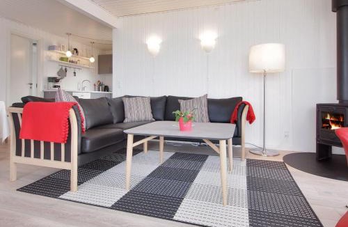 Næs House | Holiday Home Bertold - 20m from the sea by Interhome