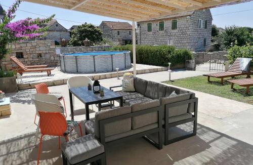 Grohote House | Holiday Home Bezic