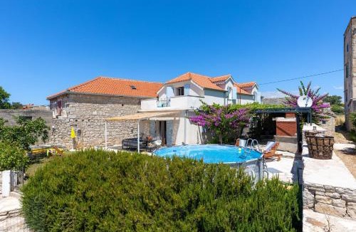 Grohote House | Holiday Home Bezic