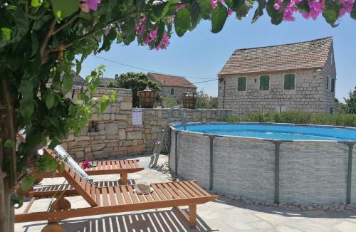 Grohote House | Holiday Home Bezic