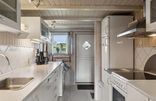 Ajstrup House | Holiday Home Bjarni - 175m from the sea by Interhome