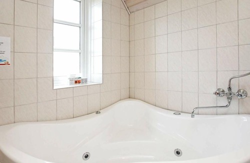 Fjand Badeby House | Holiday Home Bjerghuse