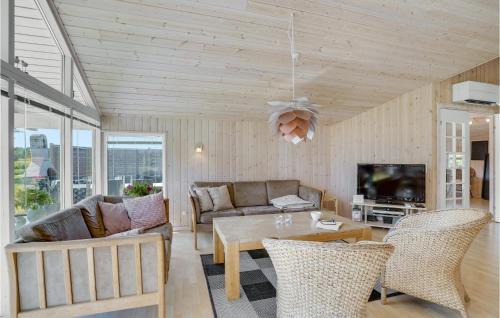 Idestrup House | Holiday Home Blommestien Ii