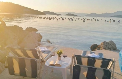 Putnikovic Apartment | Holiday Home Blue Dream - Two Bedroom Apartment with Terrace and Sea View (A2)