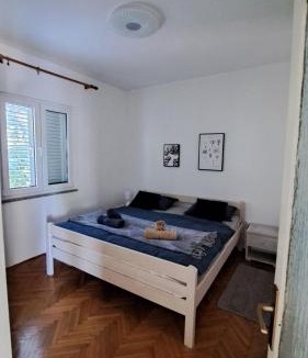 Krusevo House | Holiday Home Blue ll 30 steps from the beach