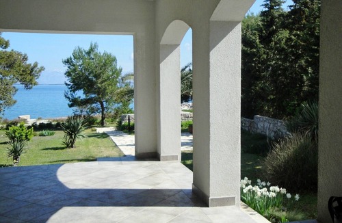 Ugljan House | Holiday home Božica, (15516), Ugljan, hr