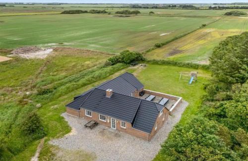 Lodbjerg Hede House | Holiday Home Botmar - 1-5km from the sea by Interhome