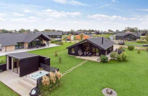 Odder House | Holiday Home Brothir - 500m from the sea by Interhome