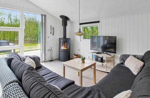 Arrild Ferieby House | Holiday Home Brunhild - 29km from the sea by Interhome