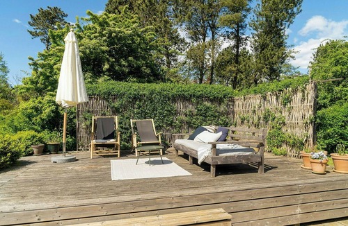 Skaverup House | Holiday home by Avnø Fjord in front of the sea