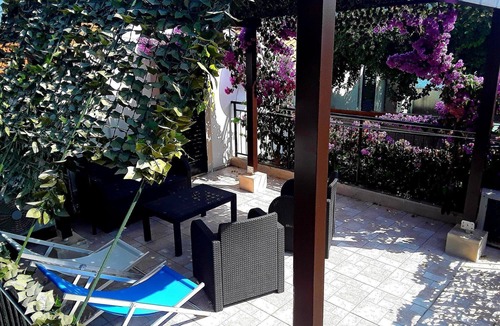 Hodilje House | Holiday Home By The Sea
