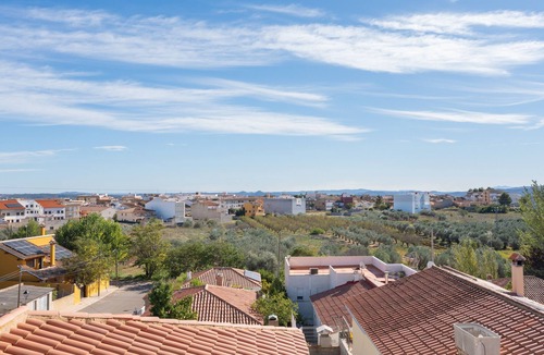 Yatova House | Holiday Home 'Ca La Morancica' with Mountain Views, Wi-Fi and Air Conditioning