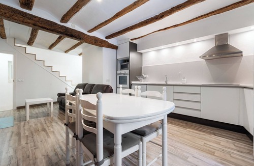 Tivissa House | Holiday Home 'Ca Miquel' with Wi-Fi and Air Conditioning
