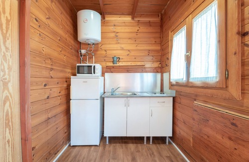 Barx House | Holiday Home 'Cabaña Madera B' with Mountain View, Wi-Fi and Air Conditioning