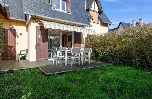 Cabourg House | Holiday Home Cabourg Cottage-4 by Interhome