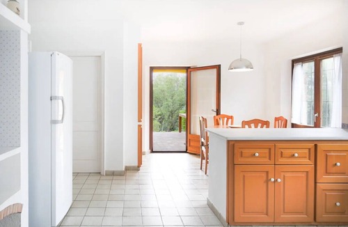 Regencos House | Holiday Home 'Can Pujadas' with Mountain View, Private Pool and Wi-Fi