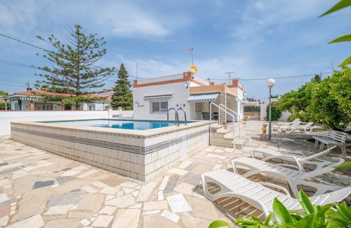 Vinaros Villa | Holiday Home "Can Quetu" with Private Pool, Terrace, and Wi-Fi