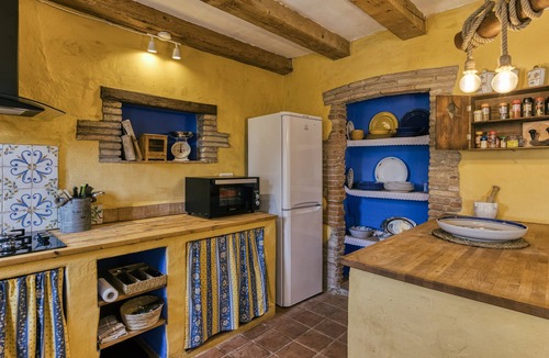 Cantallops House | Holiday Home 'Casa De Pueblo' with Mountain View, Private Terrace and Wi-Fi