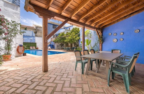 Illora House | Holiday Home 'Casa Familiar De Illora with Pool' with Mountain Views