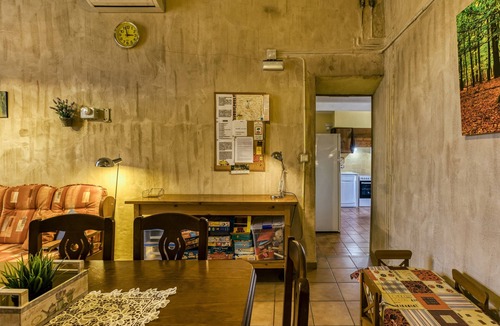 Serinya House | Holiday Home 'Casa Rural Ideal Per Famílies' with Mountain View, Wi-Fi and Air Conditioning