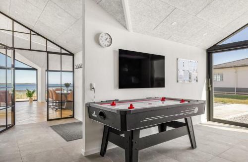 Grønninghoved Strand House | Holiday Home Catalina - 30m from the sea by Interhome