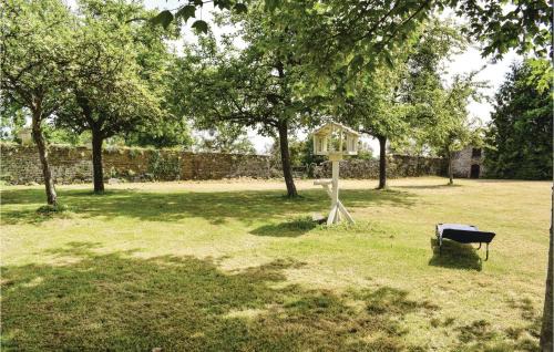 Vassy House | Holiday Home Château De Bremesnil P-836