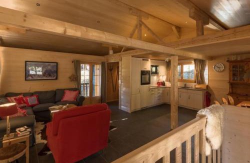 Bellwald House | Holiday Home Chalet Heidelbeeri by Interhome