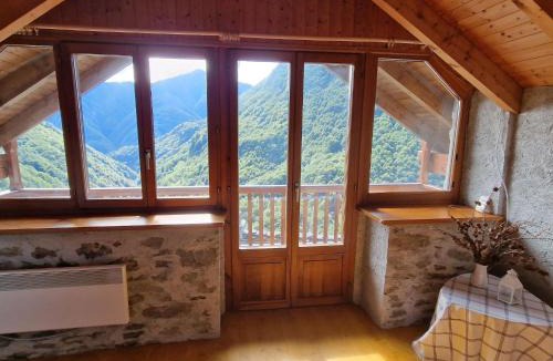 Crana House | Holiday Home Chalet in den sonnigen Schweizer Südalpen by Interhome