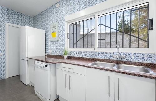 El Saler House | Holiday Home 'Chalet Saler' with Sea View, Wi-Fi and Air Conditioning