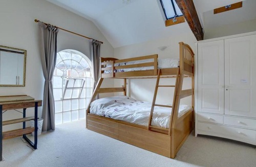 Sandwich House | Holiday Home Chapel by Interhome