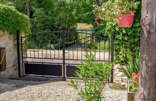 Tanlay House | Holiday Home Chez Milou by Interhome