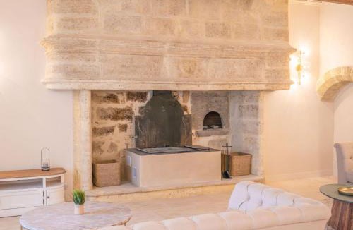 Pezenas House | Holiday Home Chez Nerthe- 5-Sterne-Haus mit privatem Jacuzzi by Interhome