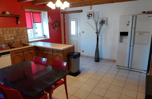 Campan House | Holiday Home 'Chez Philippe' with Mountain View, Private Garden and Wi-Fi
