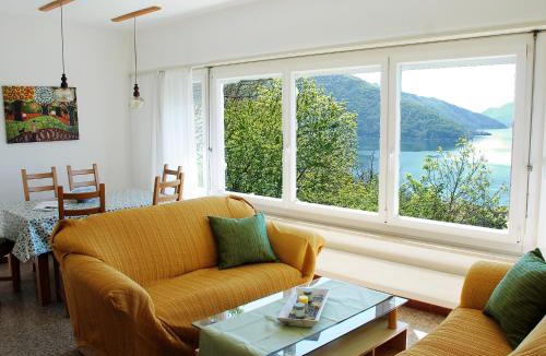 Bissone House | Holiday Home Christa by Interhome