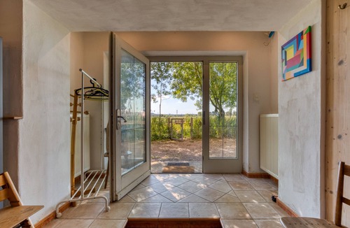 Aspiran House | Holiday Home 'Citron' with Shared Pool, Private Garden and Wi-Fi