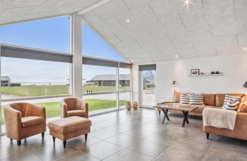 Grønninghoved Strand House | Holiday Home Clare - 100m from the sea by Interhome