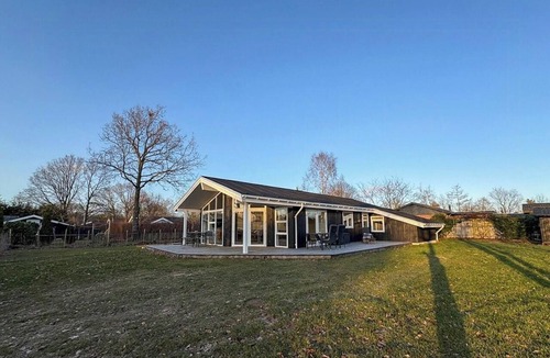 Saksild Strand House | Holiday home close to beach near Norsminde