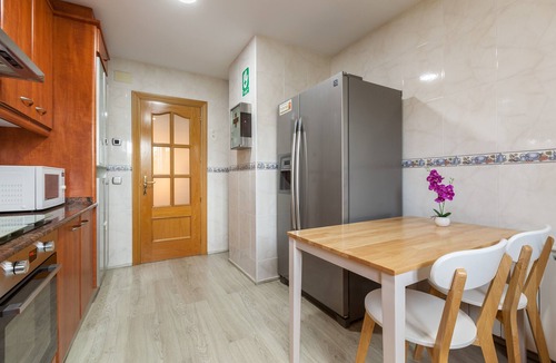 Collbato House | Holiday Home 'Collbato Resort' with Mountain View, Wi-Fi and Air Conditioning