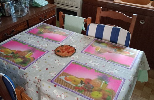 Montlucon House | Holiday Home "complète" with Balcony & Wi-Fi