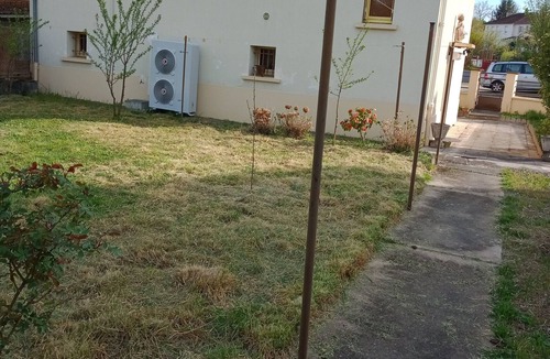 Montlucon House | Holiday Home "complète" with Balcony & Wi-Fi