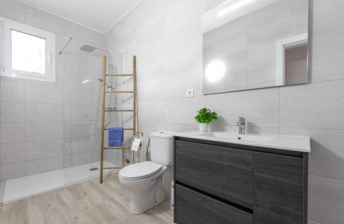 Cambrils House | Holiday Home Cornelia Pucho by Interhome