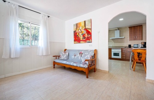 Vila-Seca House | Holiday Home 'Costa Daurada' with Private Terrace, Wi-Fi and Air Conditioning