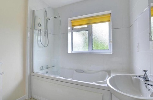 Constantine Bay House | Holiday Home Crescent by Interhome