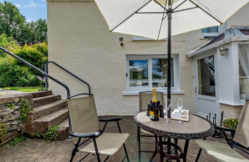 Llangeler House | Holiday Home Daisy by Interhome