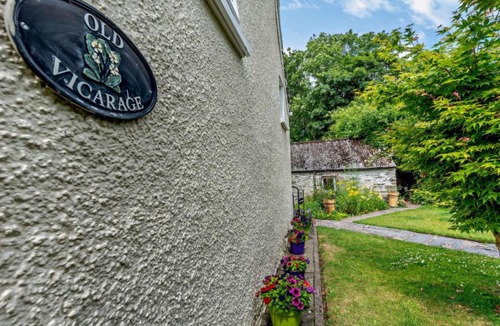 Llangeler House | Holiday Home Daisy by Interhome