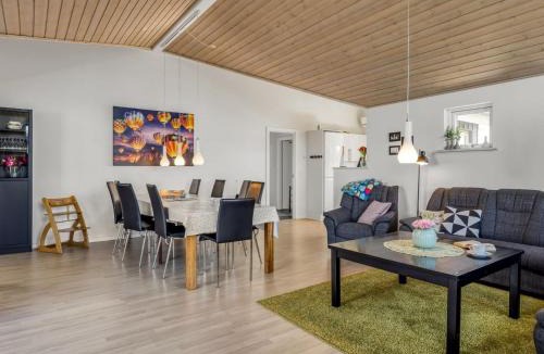 Flovt Strand House | Holiday Home Delko - 650m from the sea by Interhome