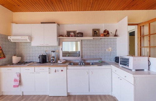 Camelas House | Holiday Home 'Dels Ocells' with Sea View, Shared Pool and Wi-Fi