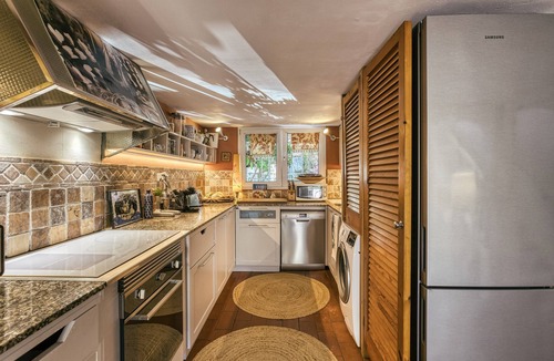 Portlligat House | Holiday Home 'Designer House with Panoramic Views' with Sea View and Air Conditioning