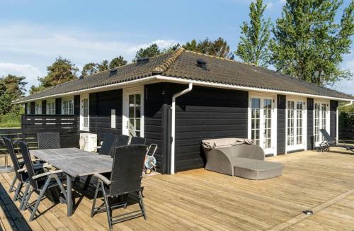 Vejlby Fed House | Holiday Home Dietke - 85m from the sea by Interhome