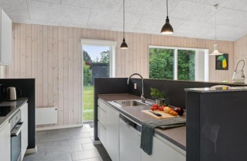 Kaldred House | Holiday Home Dorreth - 3-2km from the sea by Interhome